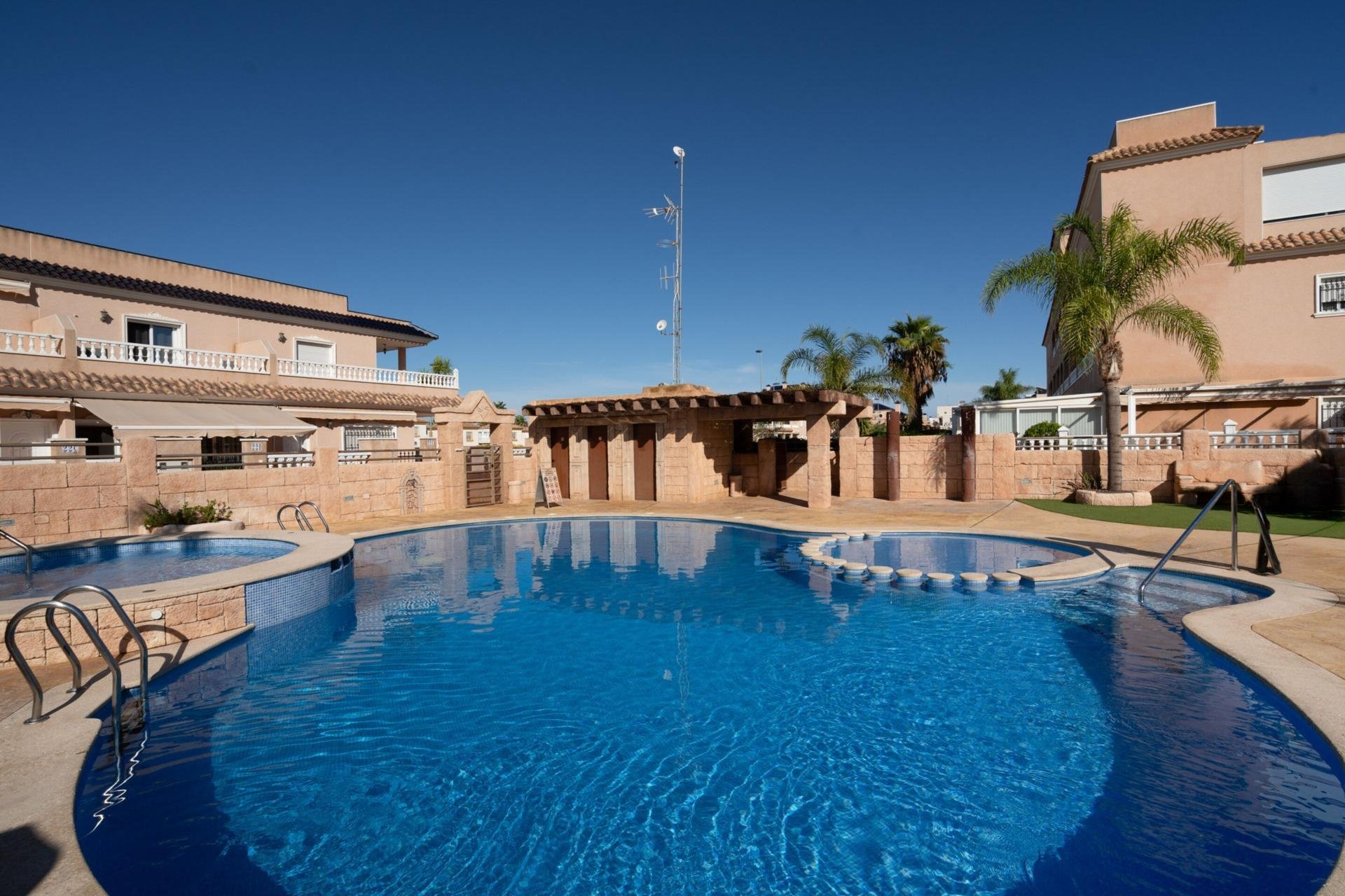 Resale - Terraced house / Townhouse - Orihuela Costa - Los Dolses