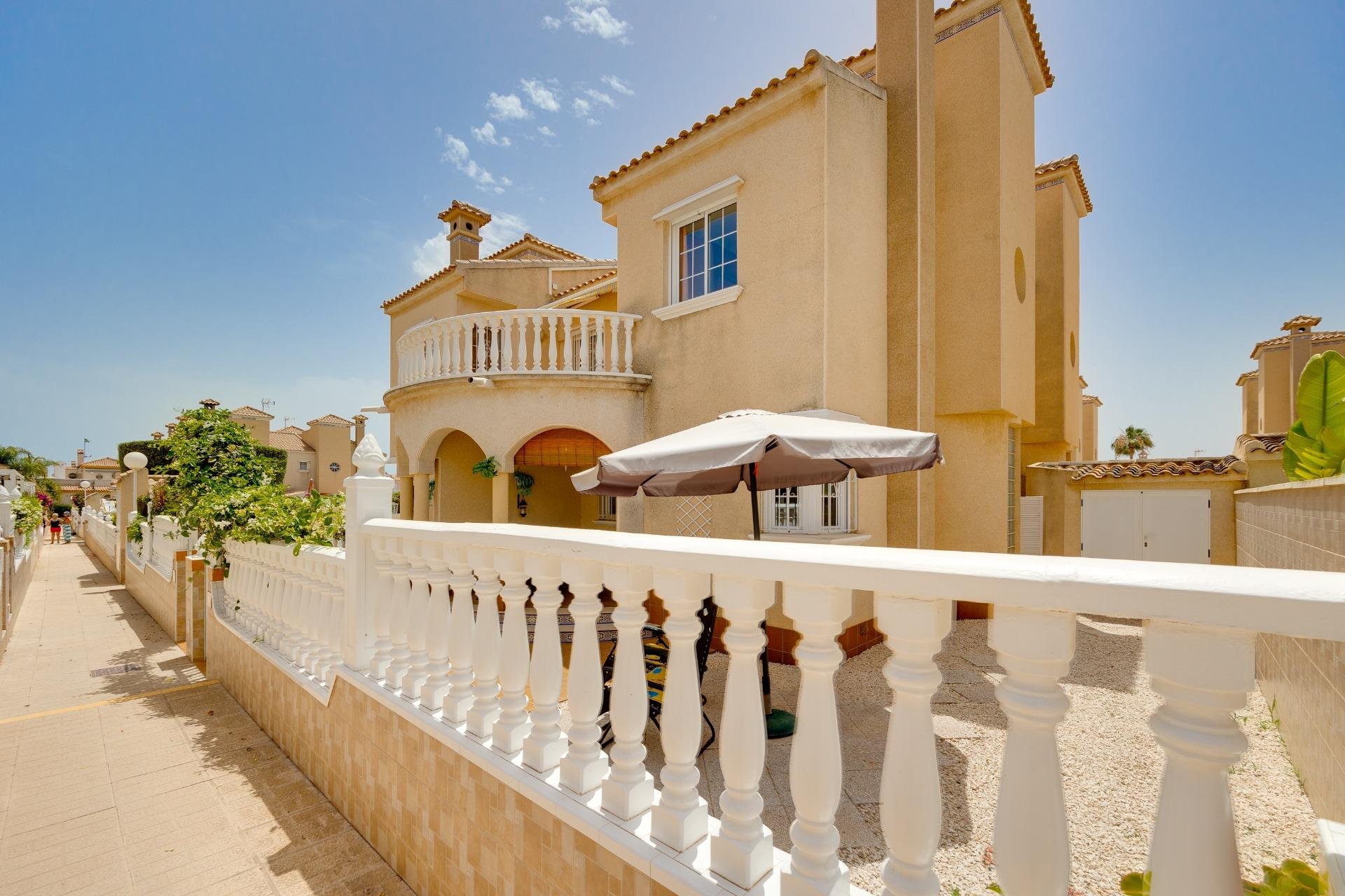 Resale - Terraced house / Townhouse - Orihuela Costa - Playa Flamenca