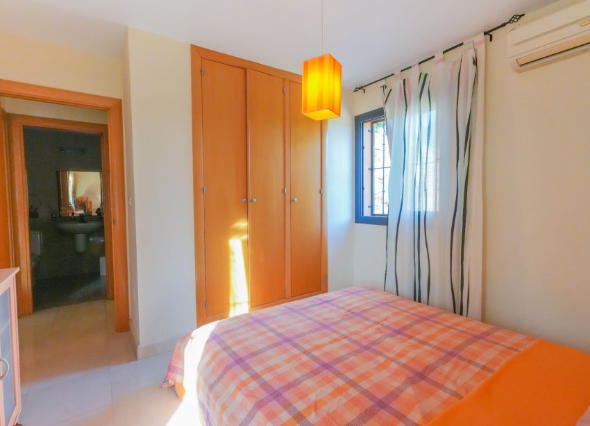 Resale - Terraced house / Townhouse - Orihuela Costa - Villamartín