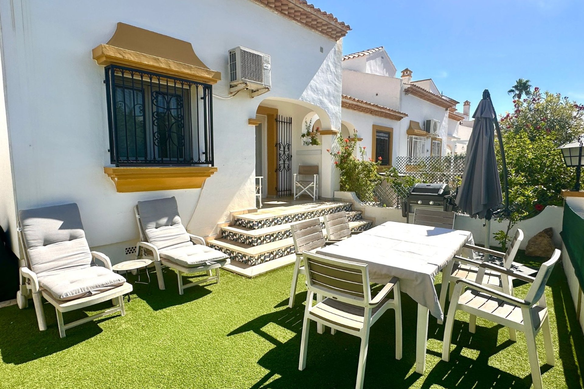 Resale - Terraced house / Townhouse - Orihuela Costa - Villamartín