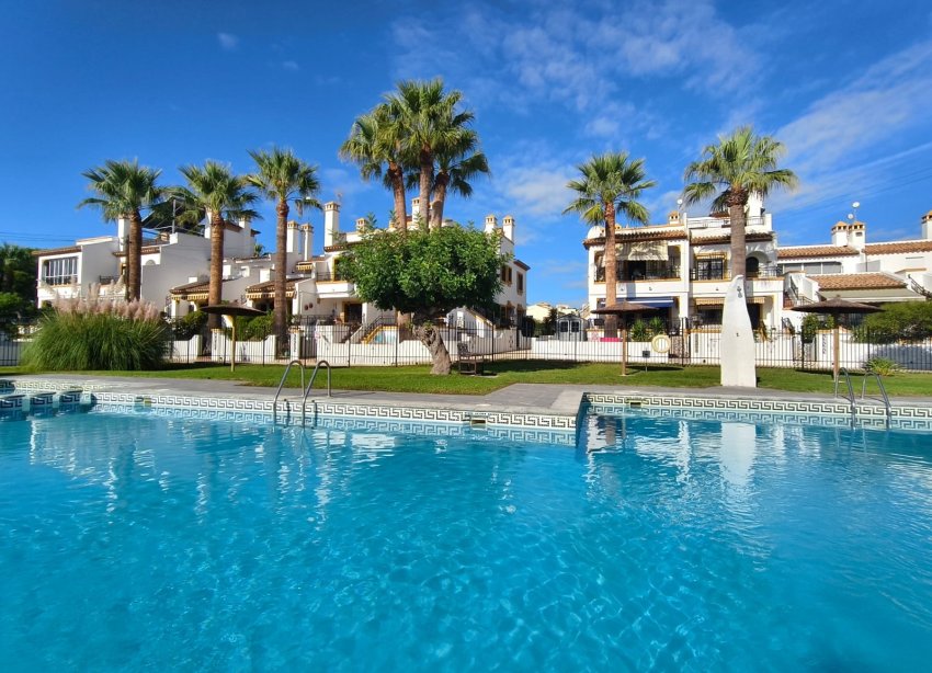 Resale - Terraced house / Townhouse - Orihuela Costa - Villamartín