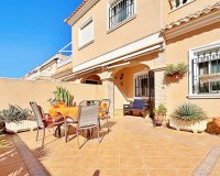 Resale - Terraced house / Townhouse - Orihuela Costa - Villamartín
