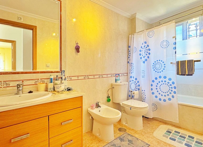 Resale - Terraced house / Townhouse - Orihuela Costa - Villamartín