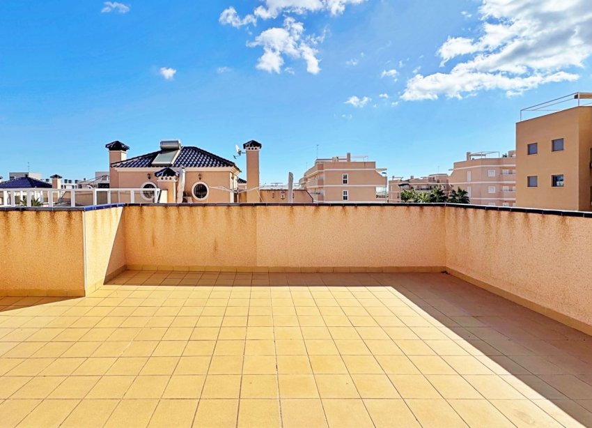 Resale - Terraced house / Townhouse - Orihuela Costa - Villamartín