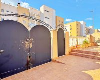 Resale - Terraced house / Townhouse - Orihuela Costa - Villamartín