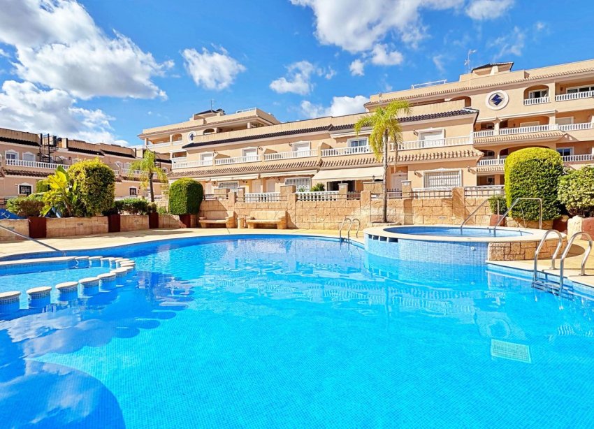 Resale - Terraced house / Townhouse - Orihuela Costa - Villamartín