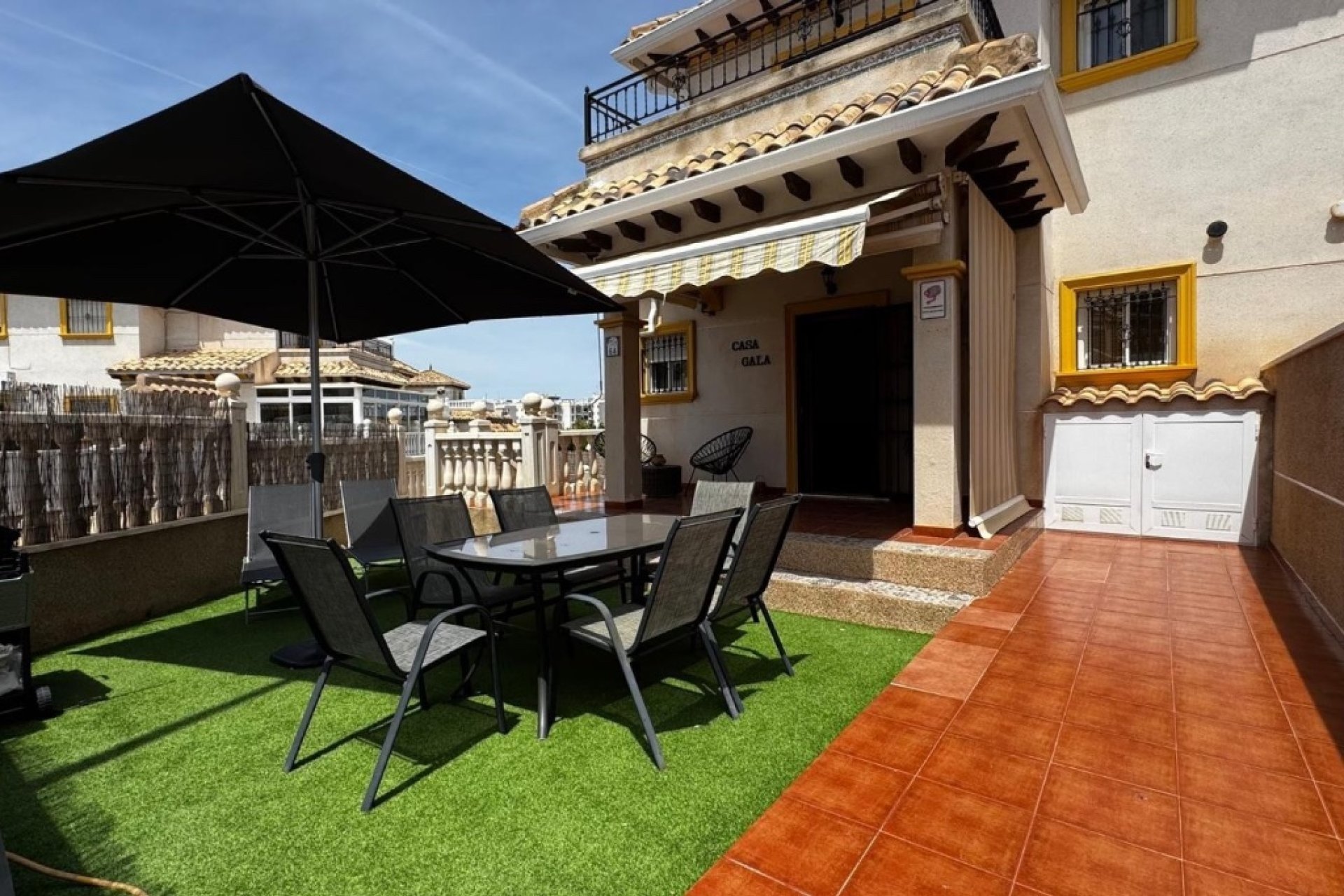 Resale - Terraced house / Townhouse - Orihuela Costa - Villamartín