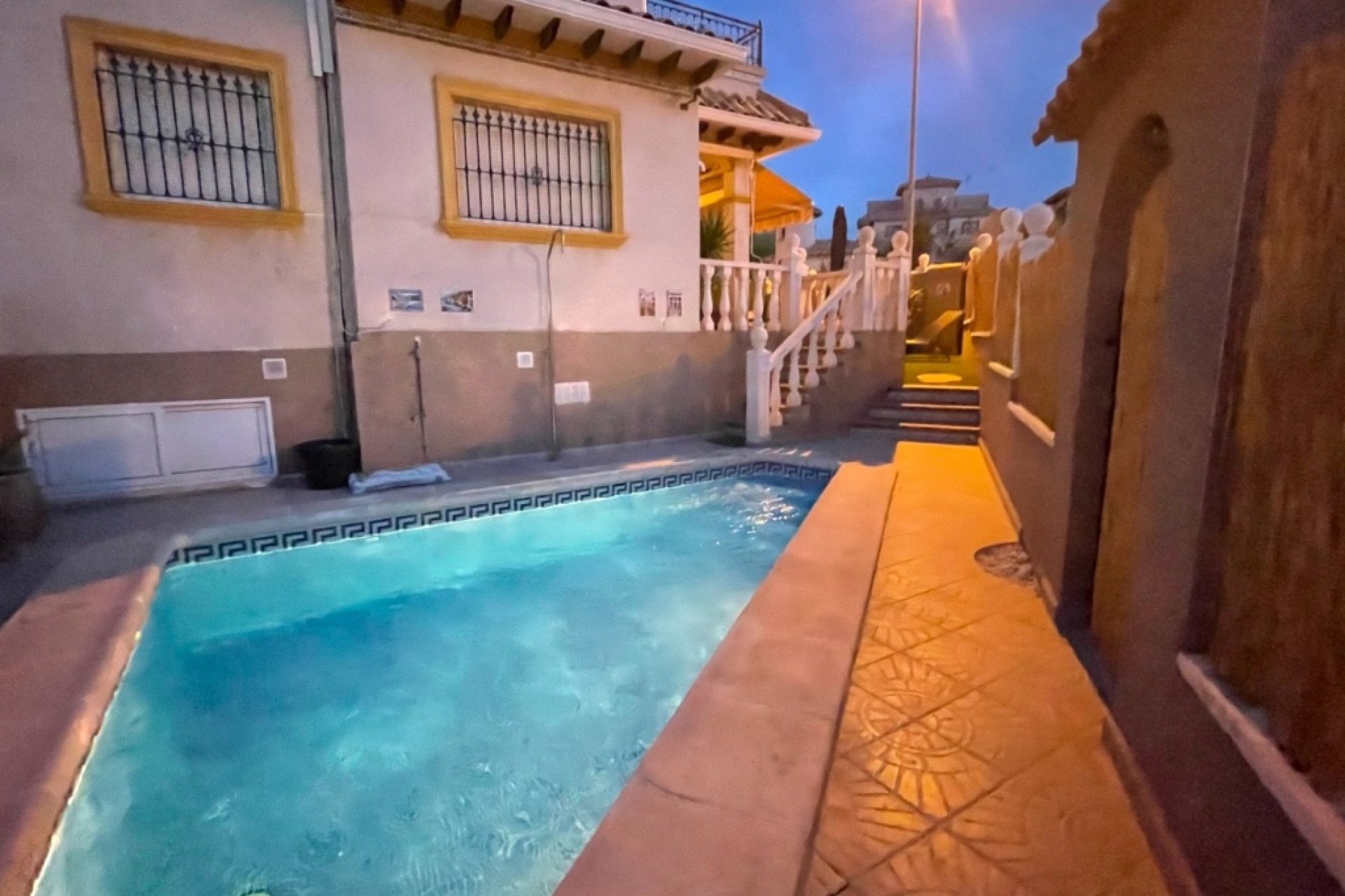 Resale - Terraced house / Townhouse - Orihuela Costa - Villamartín