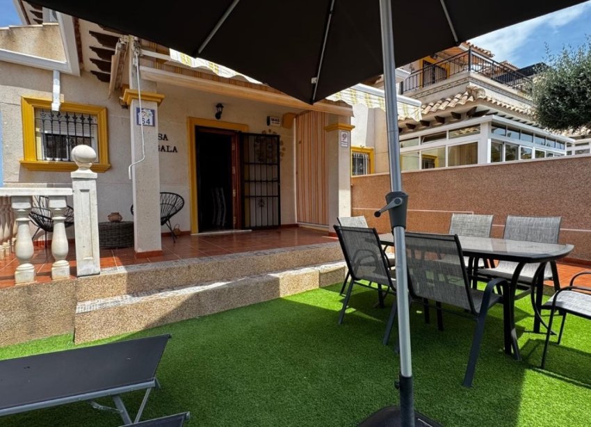 Resale - Terraced house / Townhouse - Orihuela Costa - Villamartín