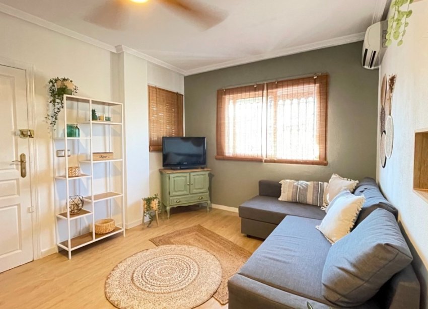 Resale - Terraced house / Townhouse - Orihuela Costa - Villamartín