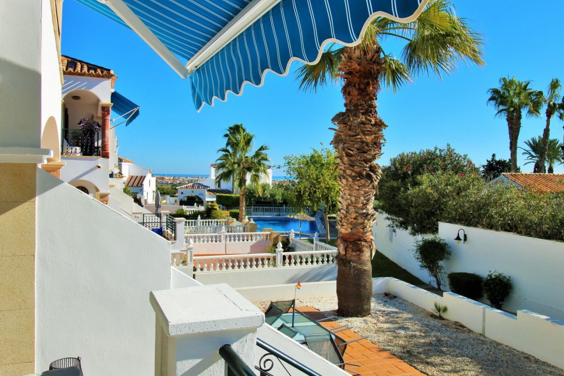 Resale - Terraced house / Townhouse - Orihuela Costa - Villamartín