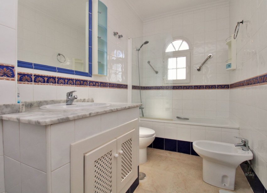 Resale - Terraced house / Townhouse - Orihuela Costa - Villamartín