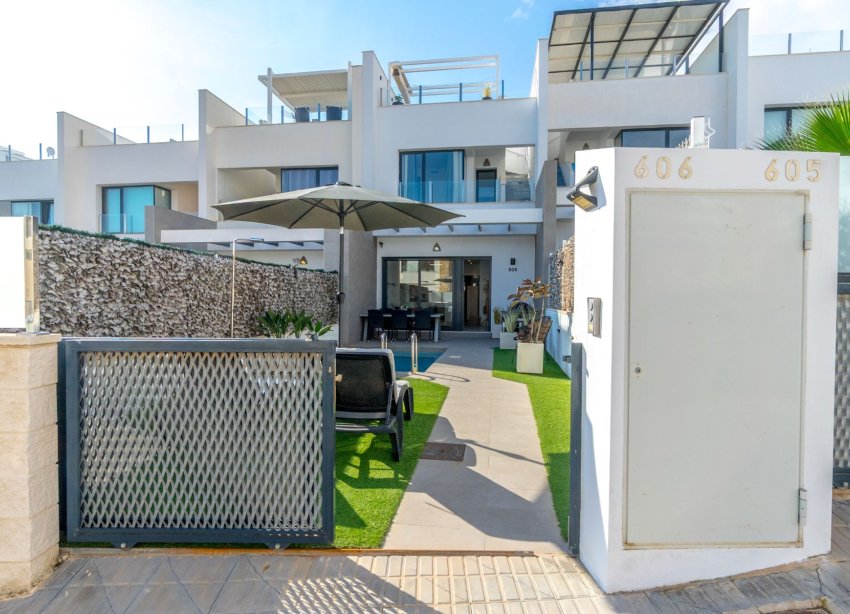 Resale - Terraced house / Townhouse - Orihuela Costa - Villamartín