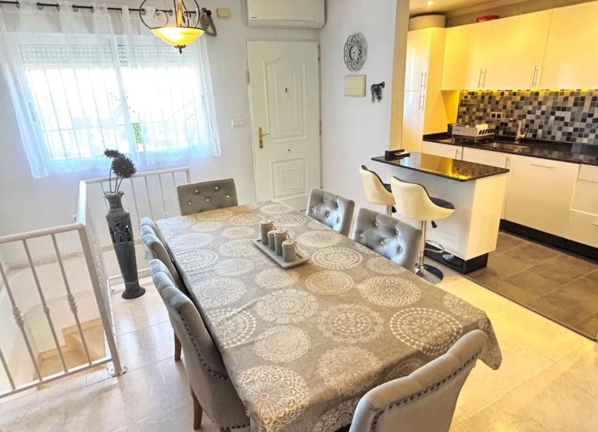 Resale - Terraced house / Townhouse - Orihuela Costa - Villamartín