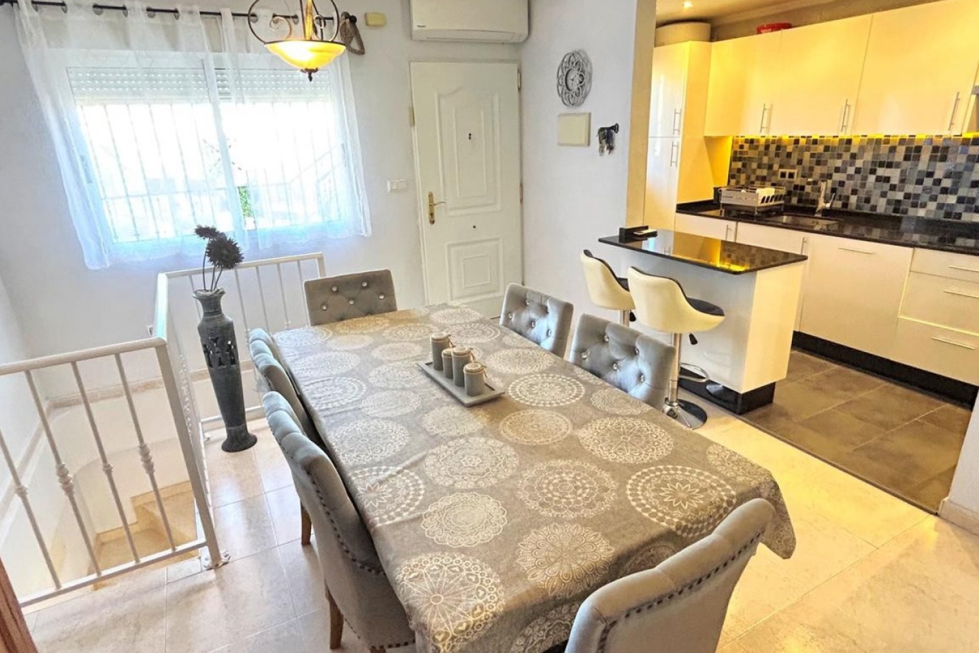 Resale - Terraced house / Townhouse - Orihuela Costa - Villamartín