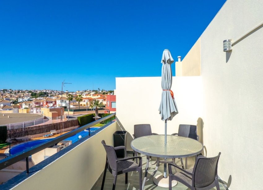 Resale - Terraced house / Townhouse - Orihuela Costa - Villamartín