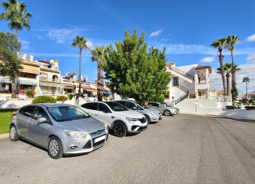 Resale - Terraced house / Townhouse - Orihuela Costa - Villamartín