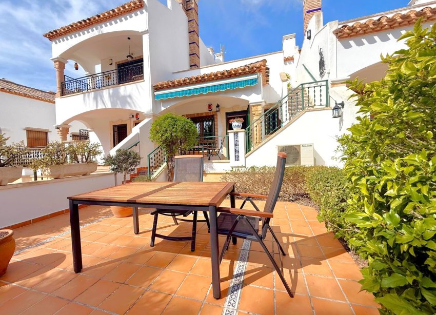 Resale - Terraced house / Townhouse - Orihuela Costa - Villamartín