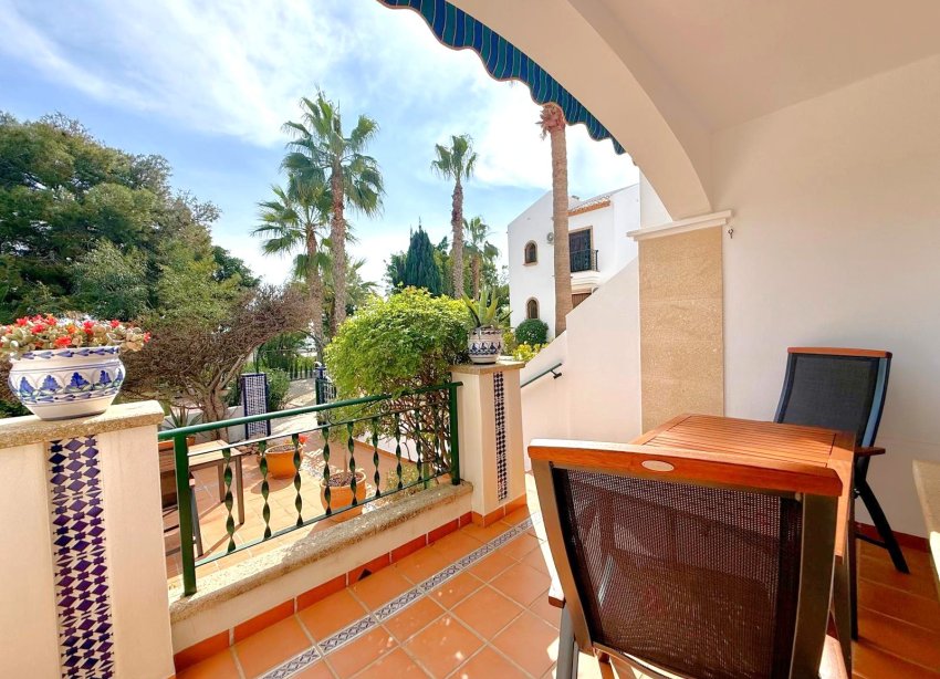 Resale - Terraced house / Townhouse - Orihuela Costa - Villamartín