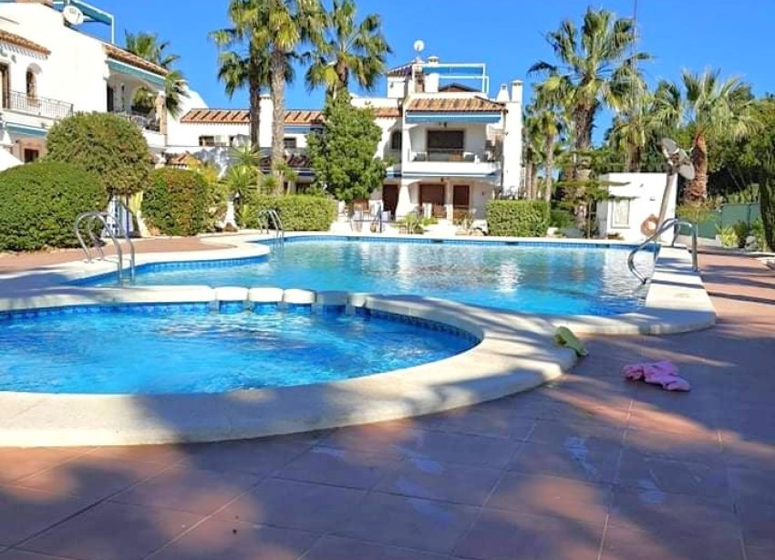 Resale - Terraced house / Townhouse - Orihuela Costa - Villamartín