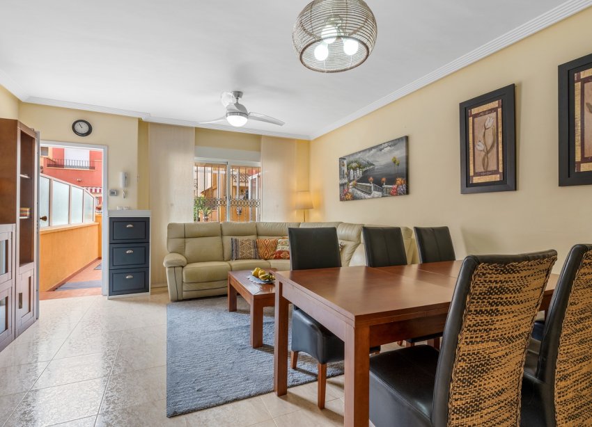 Resale - Terraced house / Townhouse - Orihuela Costa - Villamartín