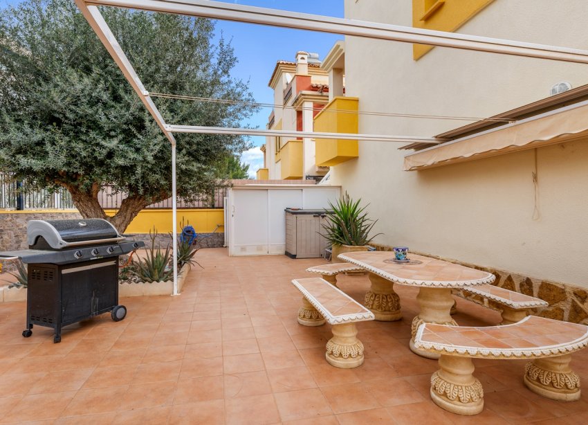 Resale - Terraced house / Townhouse - Orihuela Costa - Villamartín