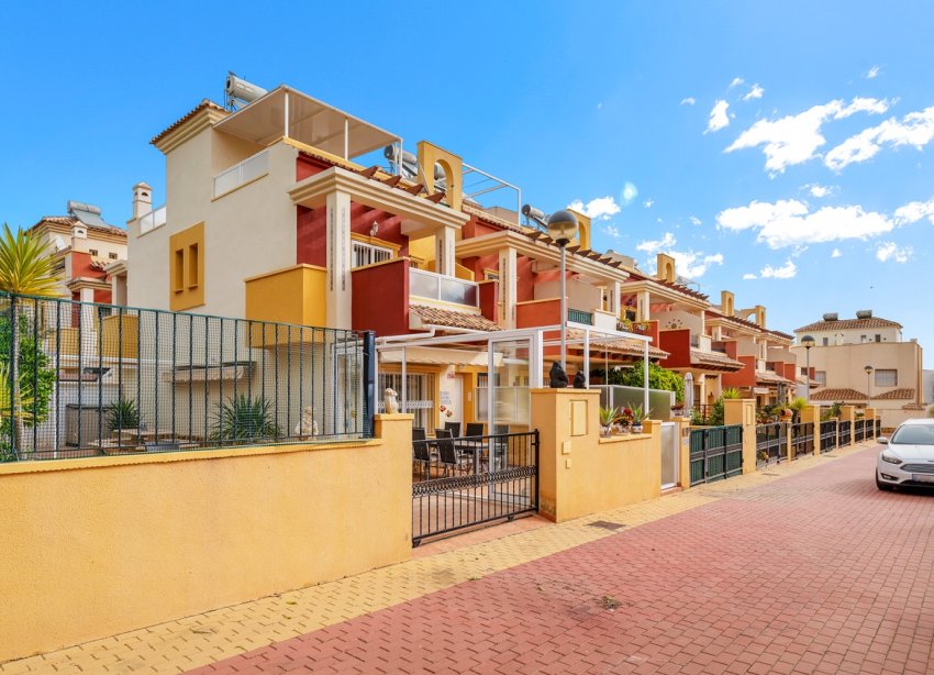 Resale - Terraced house / Townhouse - Orihuela Costa - Villamartín