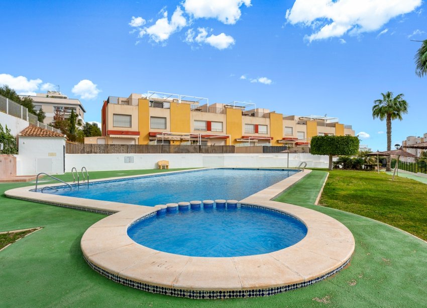 Resale - Terraced house / Townhouse - Orihuela Costa - Villamartín
