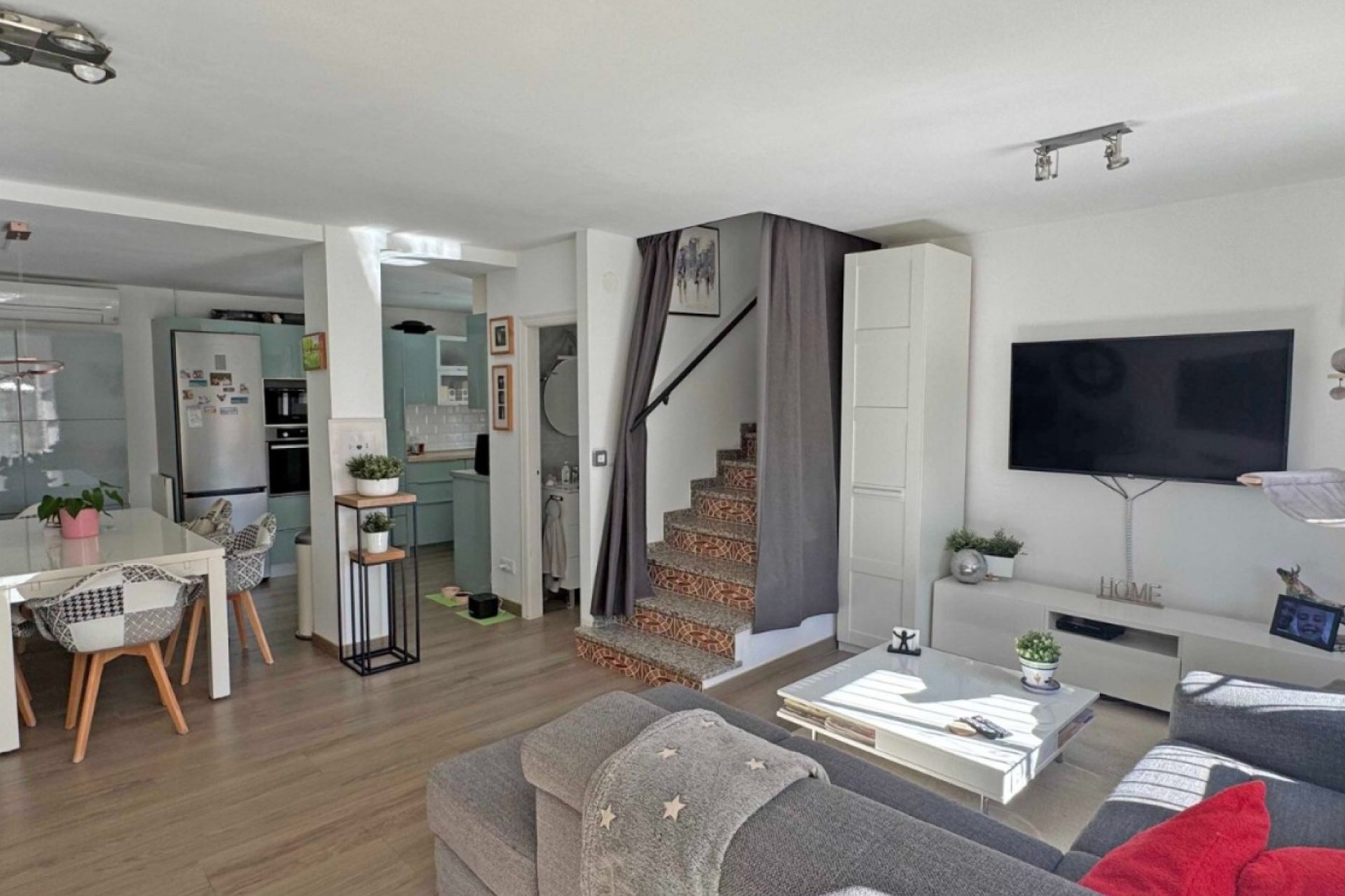 Resale - Terraced house / Townhouse - Orihuela Costa - Villamartín