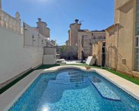 Resale - Terraced house / Townhouse - Orihuela Costa - Villamartín