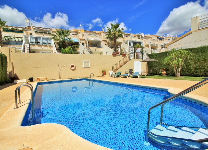 Resale - Terraced house / Townhouse - Orihuela Costa - Villamartín