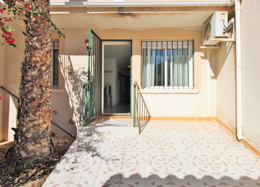 Resale - Terraced house / Townhouse - Orihuela Costa - Villamartín