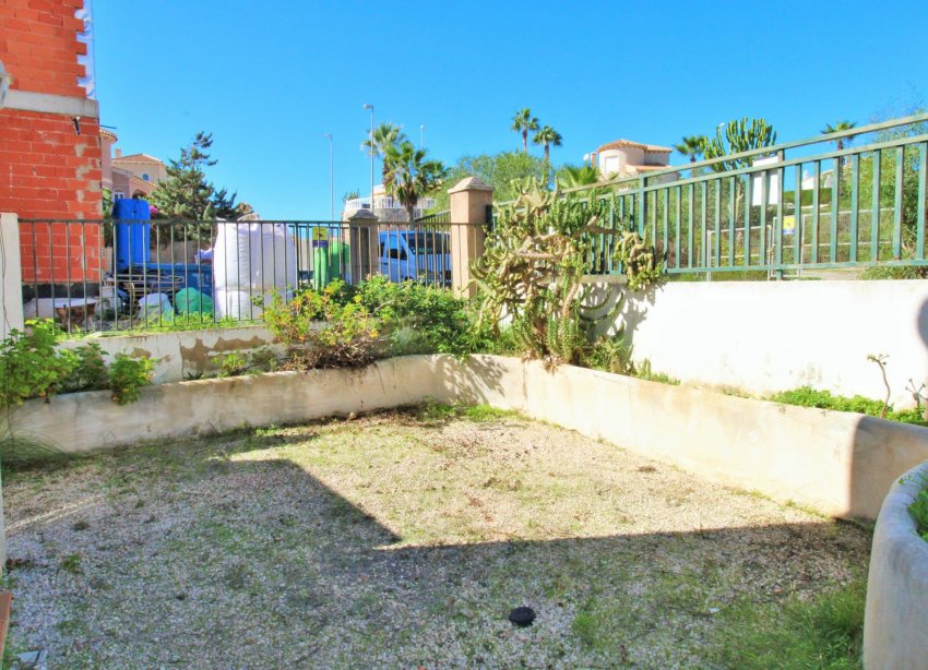 Resale - Terraced house / Townhouse - Orihuela Costa - Villamartín