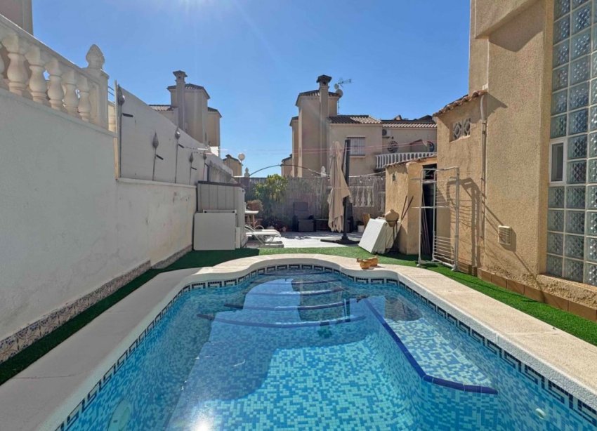 Resale - Terraced house / Townhouse - Orihuela Costa - Villamartín