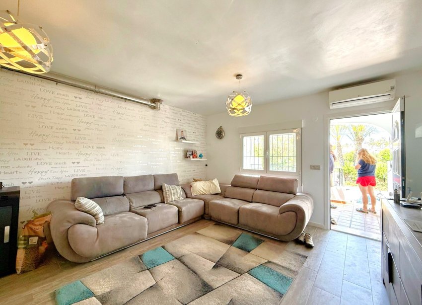 Resale - Terraced house / Townhouse - Orihuela Costa - Villamartín