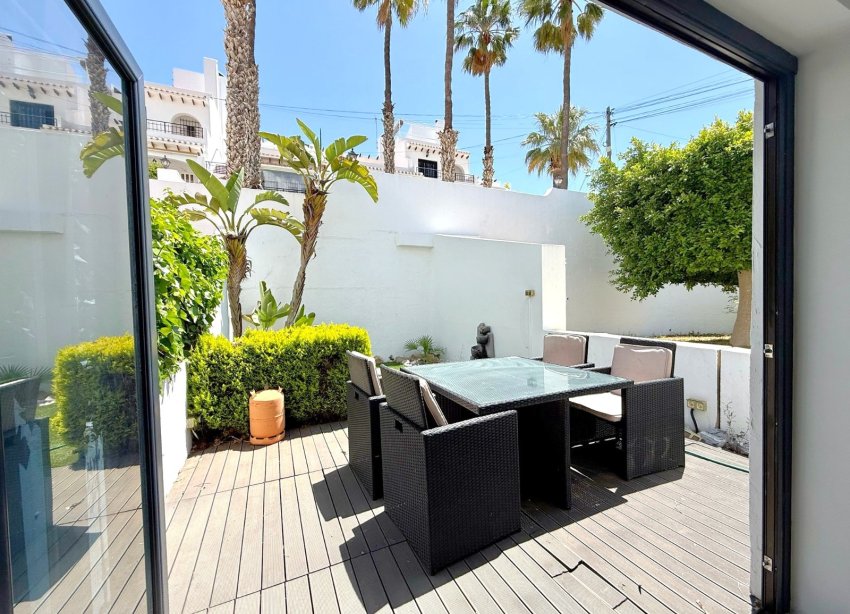 Resale - Terraced house / Townhouse - Orihuela Costa - Villamartín