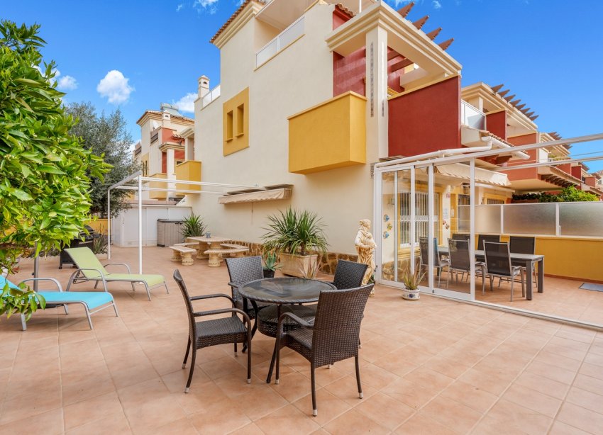Resale - Terraced house / Townhouse - Orihuela Costa - Villamartín