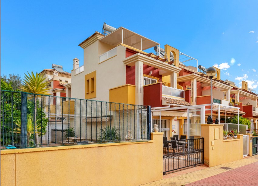 Resale - Terraced house / Townhouse - Orihuela Costa - Villamartín