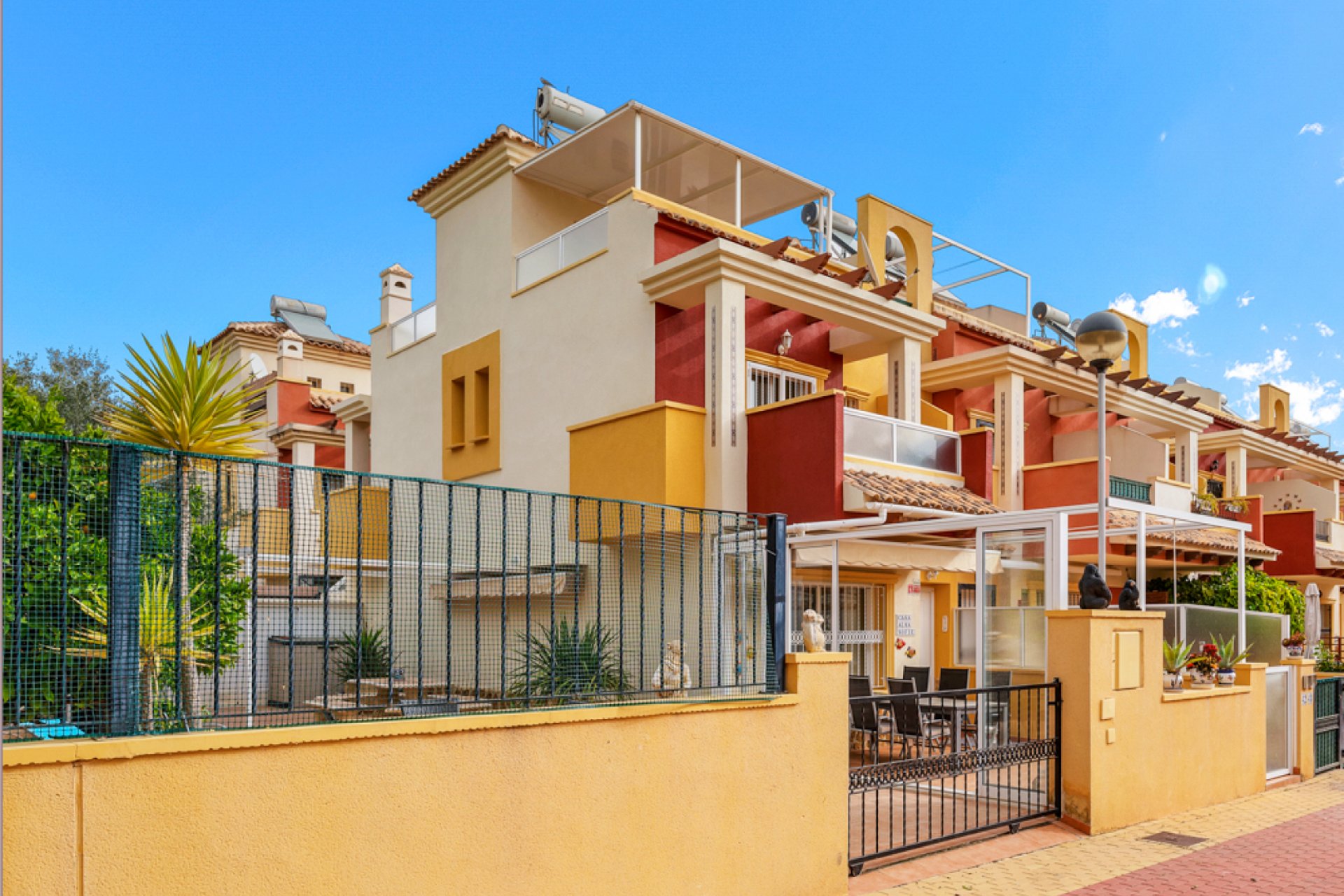 Resale - Terraced house / Townhouse - Orihuela Costa - Villamartín