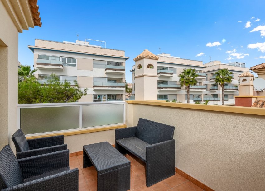 Resale - Terraced house / Townhouse - Orihuela Costa - Villamartín