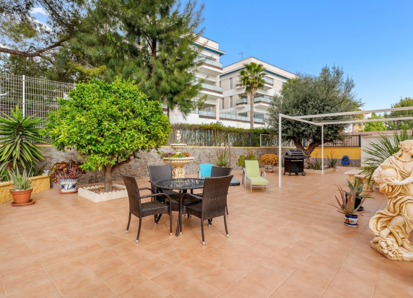 Resale - Terraced house / Townhouse - Orihuela Costa - Villamartín