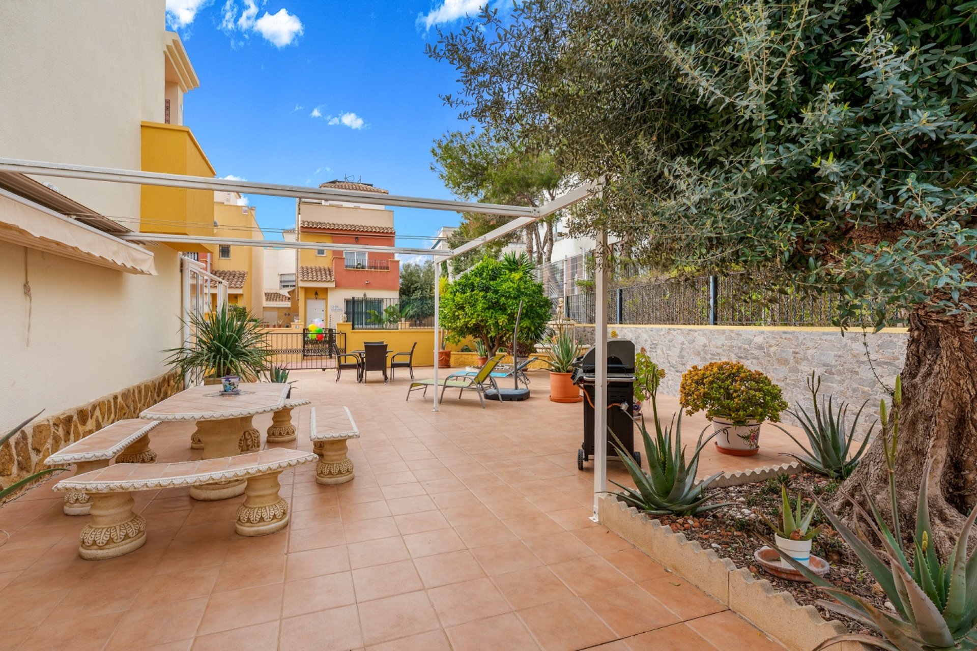 Resale - Terraced house / Townhouse - Orihuela Costa - Villamartín