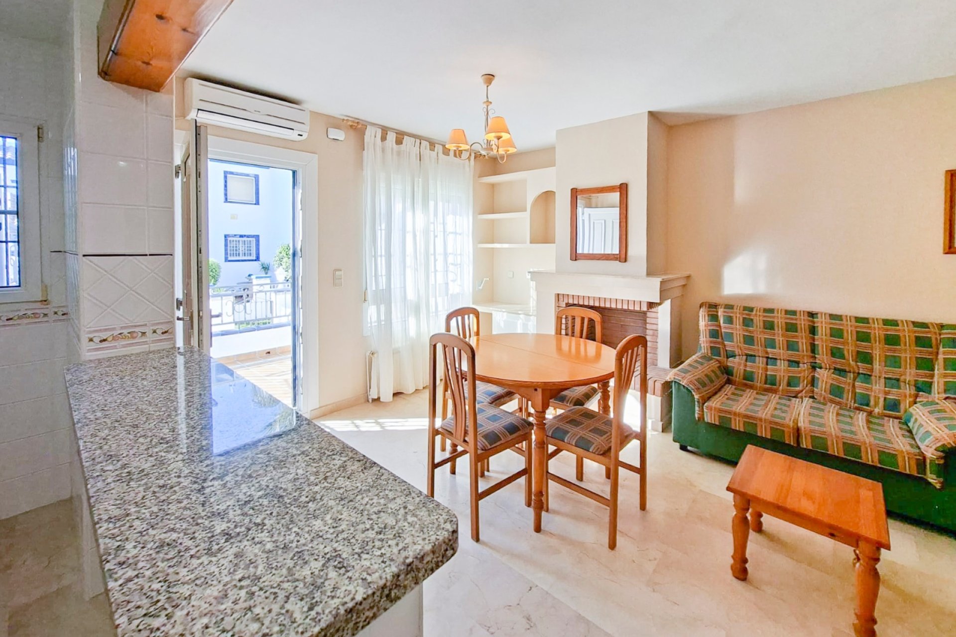 Resale - Terraced house / Townhouse - Orihuela Costa - Villamartín