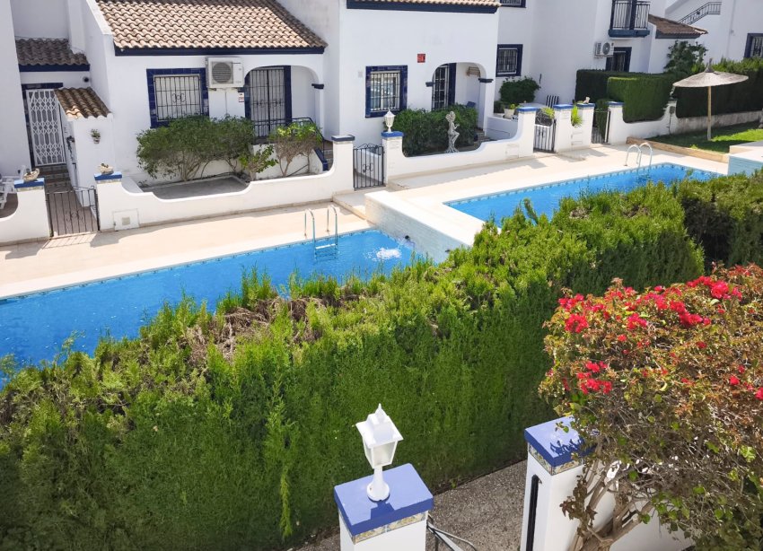 Resale - Terraced house / Townhouse - Orihuela Costa - Villamartín