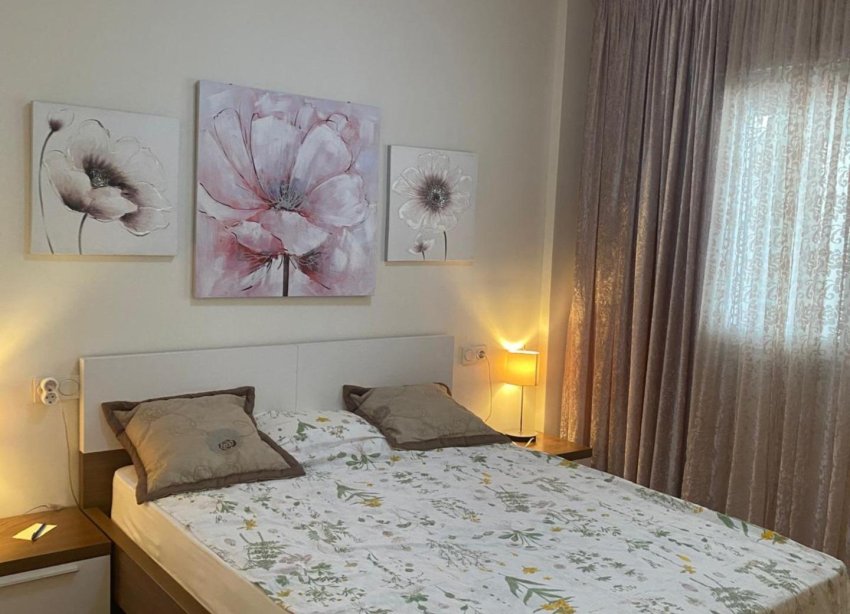 Resale - Terraced house / Townhouse - Pilar de la Horadada - Mil Palmeras