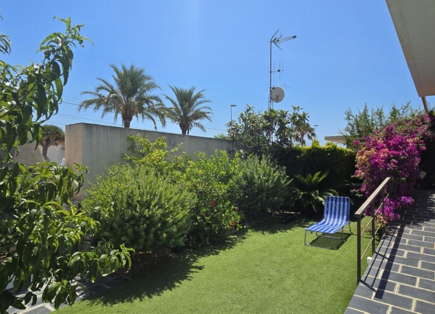 Resale - Terraced house / Townhouse - Pilar de la Horadada - Mil Palmeras