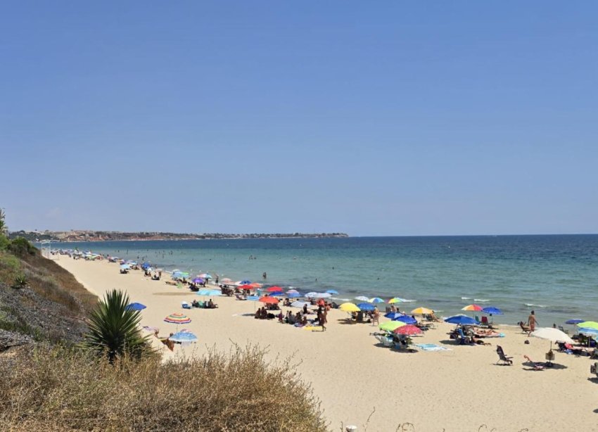 Resale - Terraced house / Townhouse - Pilar de la Horadada - Mil Palmeras