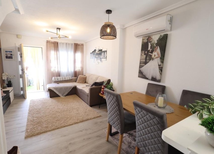 Resale - Terraced house / Townhouse - Pilar de la Horadada - Torre De La Horadada