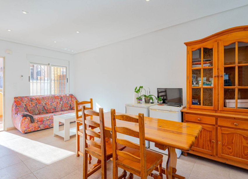 Resale - Terraced house / Townhouse - Punta Prima