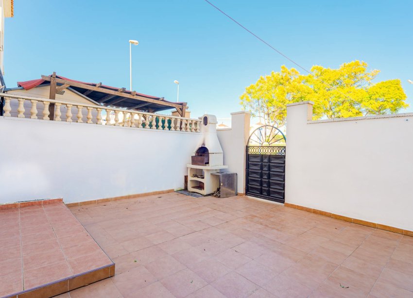 Resale - Terraced house / Townhouse - Punta Prima